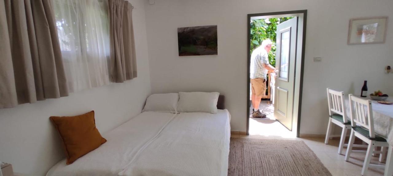 Maple'S Place - אירוח מייפל Rosh Pinna Exteriör bild